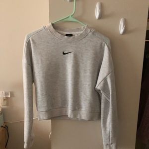 Nike Cropped Sweatshirt